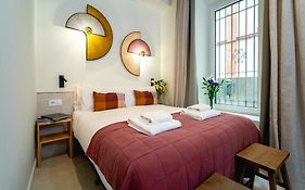 Galera Rooms